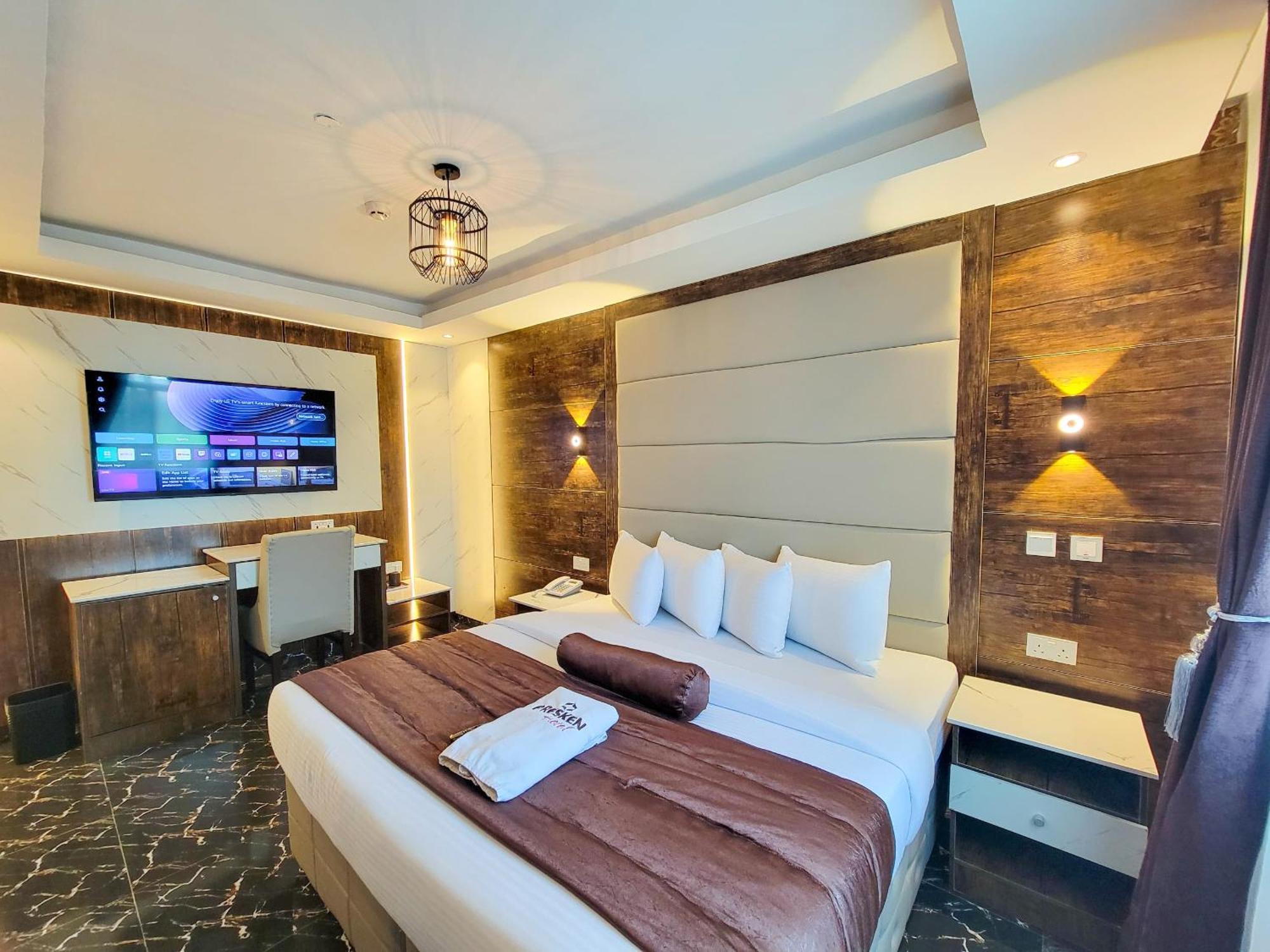 Presken K-One Hotel Ikeja Exterior photo